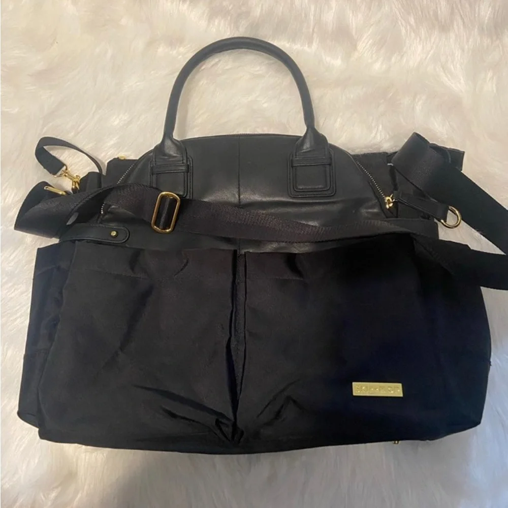 Black Skip Hop Diaper Bag Chelsea Baby Bag Crossbody Shoulder Bag - Picture 10 of 13